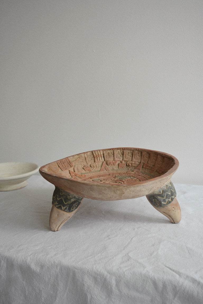 TRIPOD POTTERY BOWL