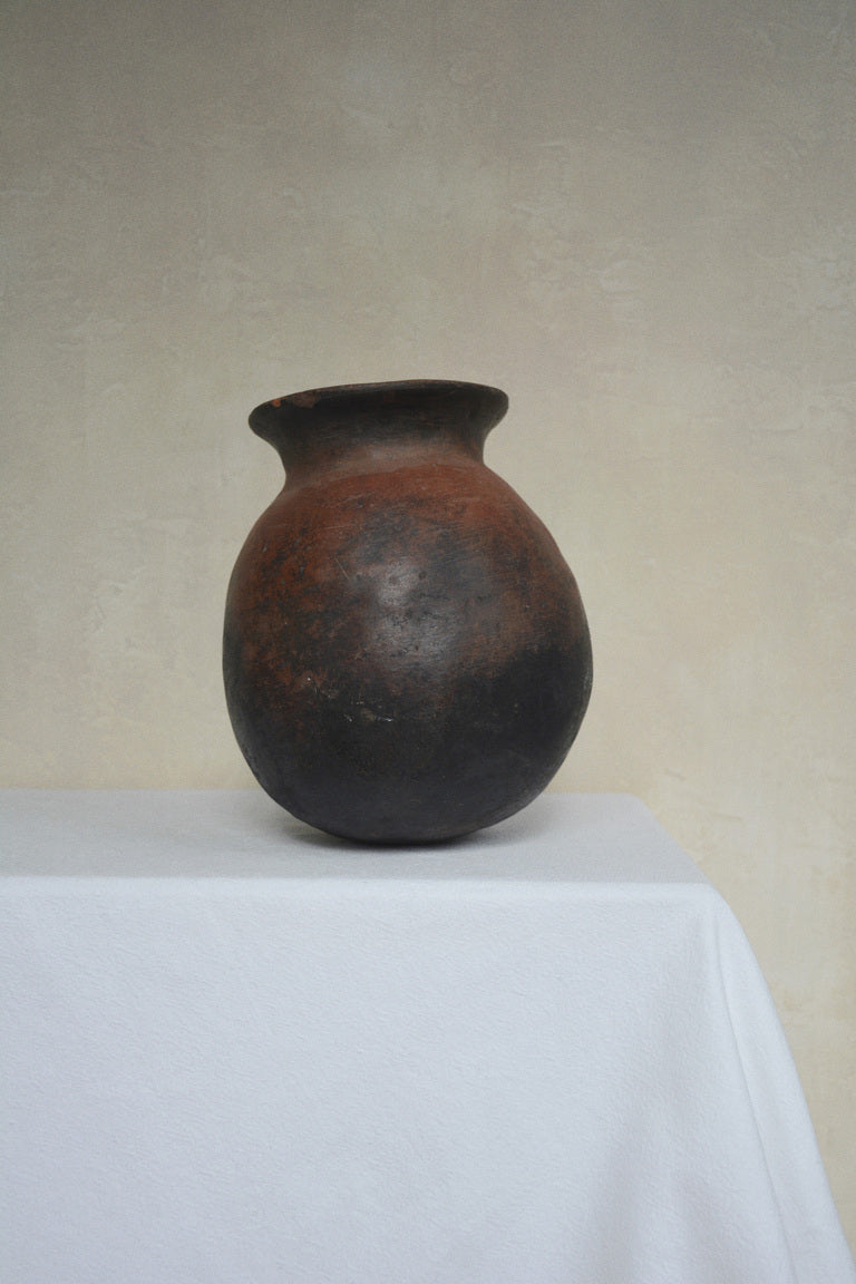 ANTIQUE AFRICAN VESSEL